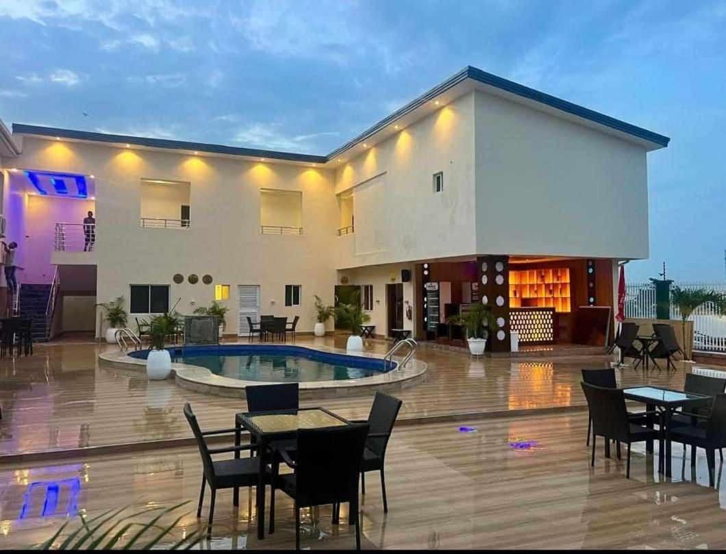 Presken Kuramo Waters Hotel Lagos Bagian luar foto